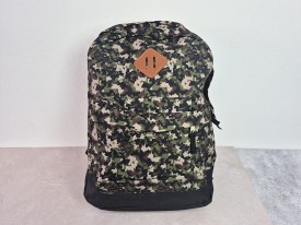 Mochila estamapada 1 cierre 1 bolsillo